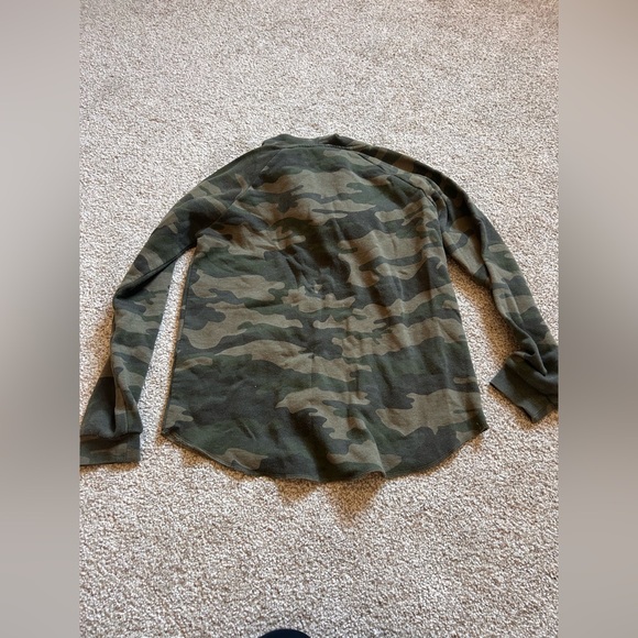 Camo Pullover - Picture 3 of 3